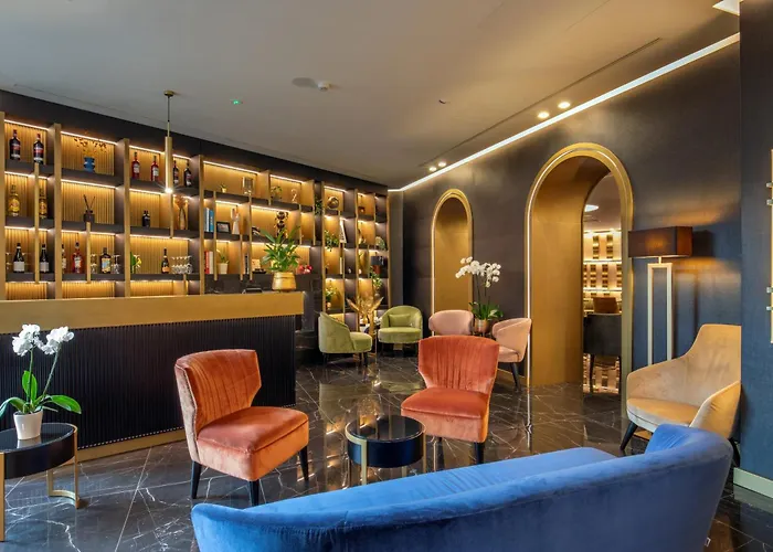 מלון The Major 4*